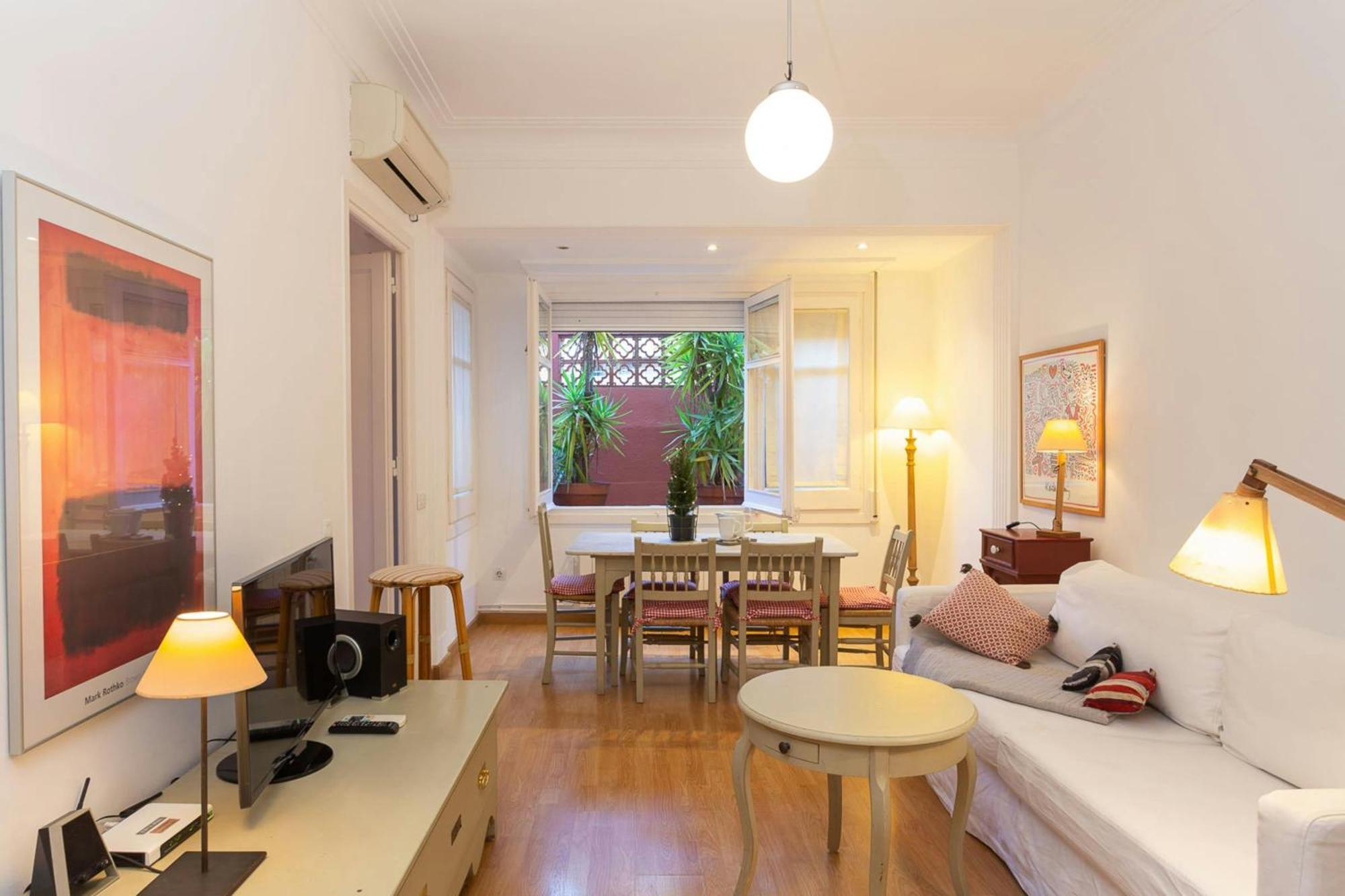شقة Filmoteca Sarria 1- Wifi Quiet Bright Comfi برشلونة المظهر الخارجي الصورة